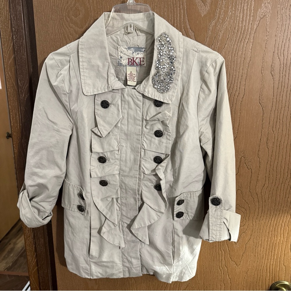 BKE Beige Ruffle Trench Coat Jacket Embellishments Collar Corset Back Detail Med